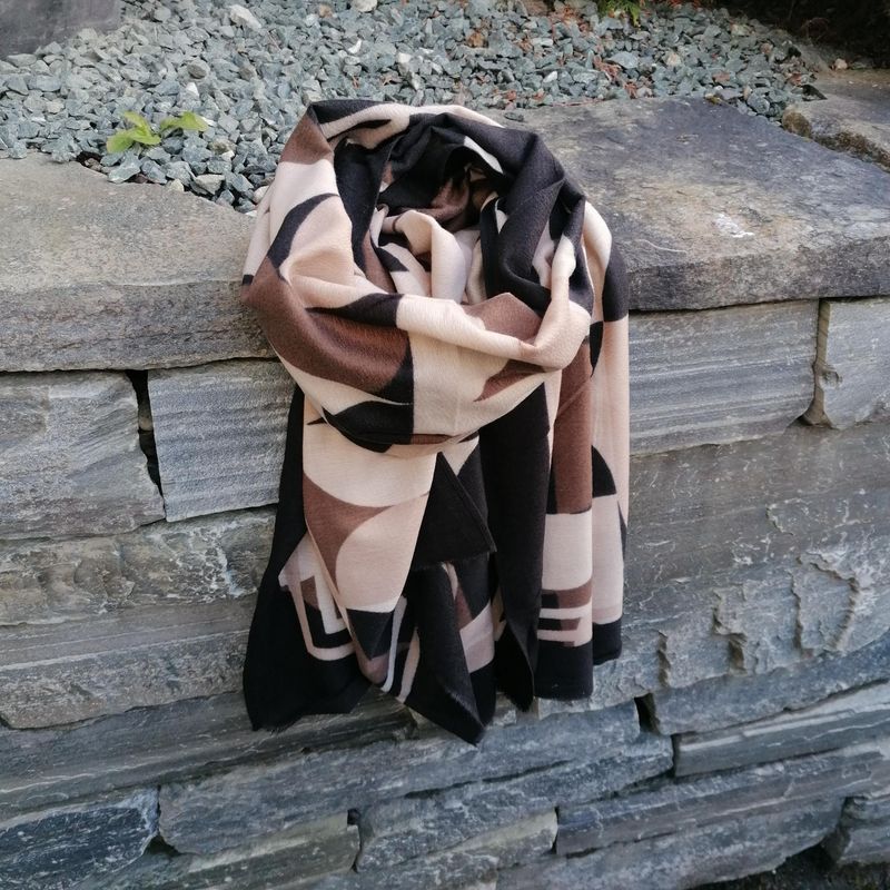 1795 Skjerf mellomtykk - sort/beige